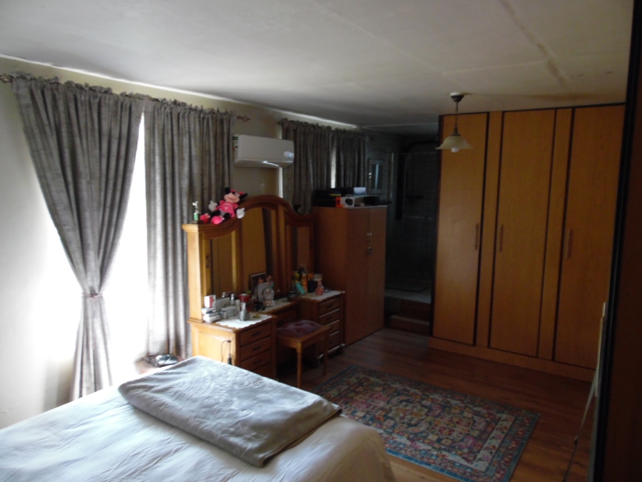 5 Bedroom Property for Sale in Doorn Free State